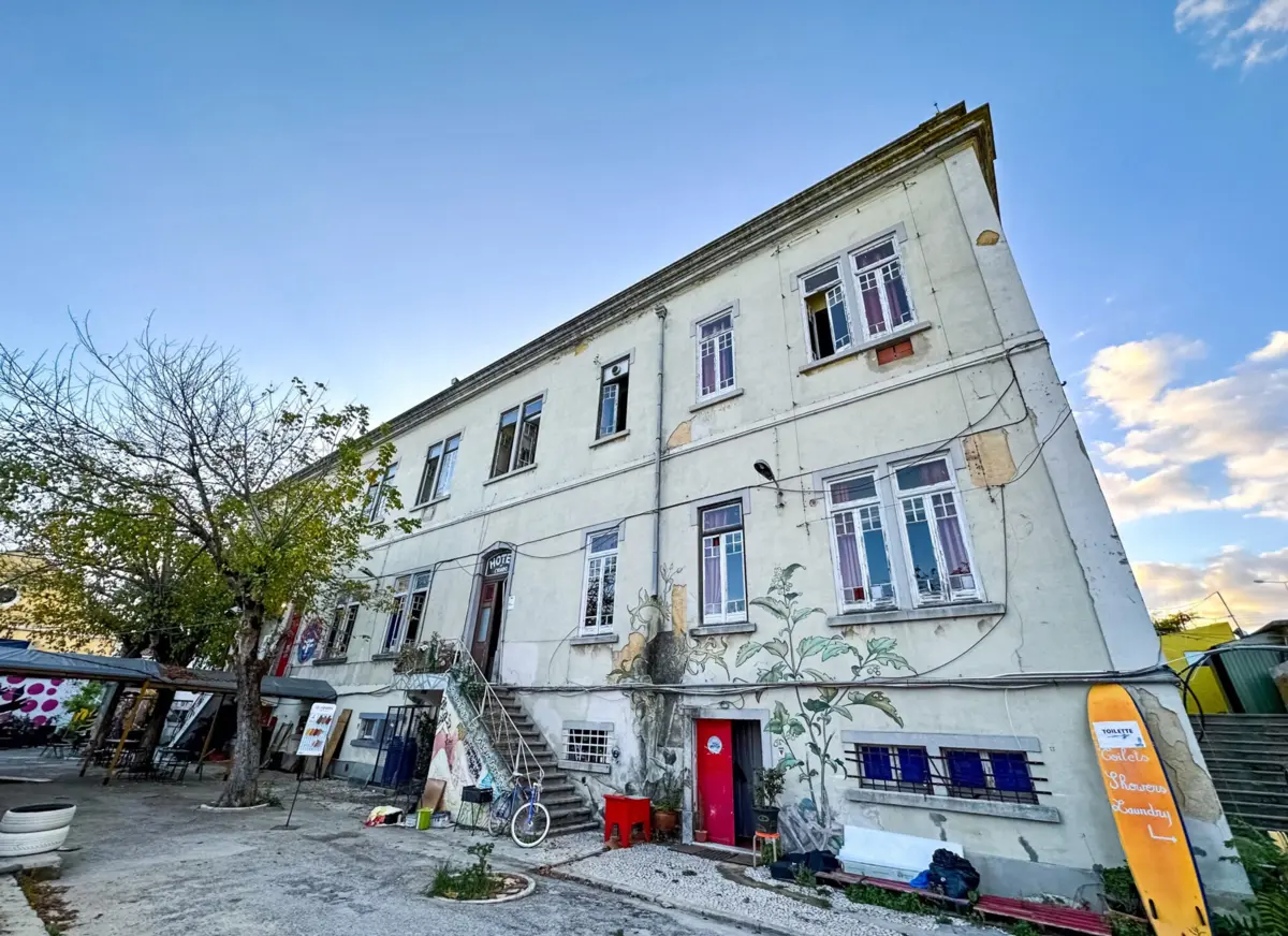 Imagem de contexto do artigo "O fim de um imbróglio enorme": após 18 ilegal, Câmara de Lisboa está a regularizar Fábrica Braço de Prata