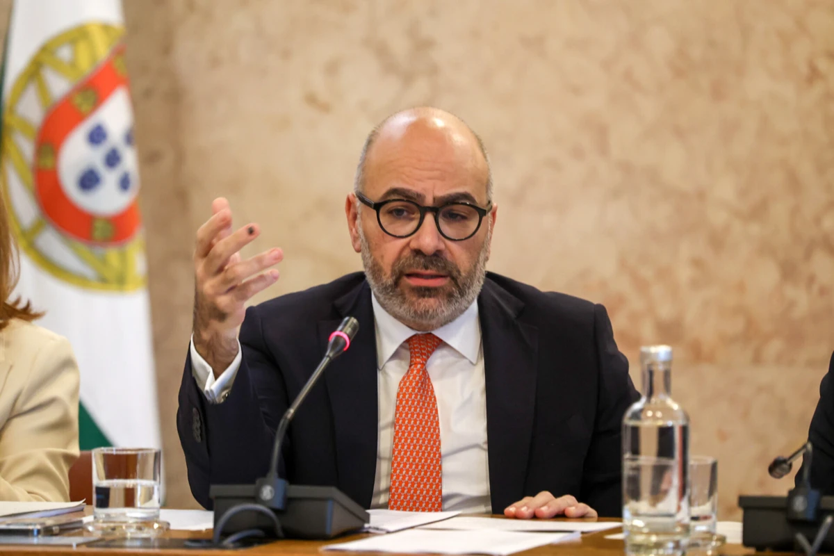 Imagem de contexto do artigo Ministro garante: "TAP parcialmente privatizada irá manter a marca e os empregos em Portugal"