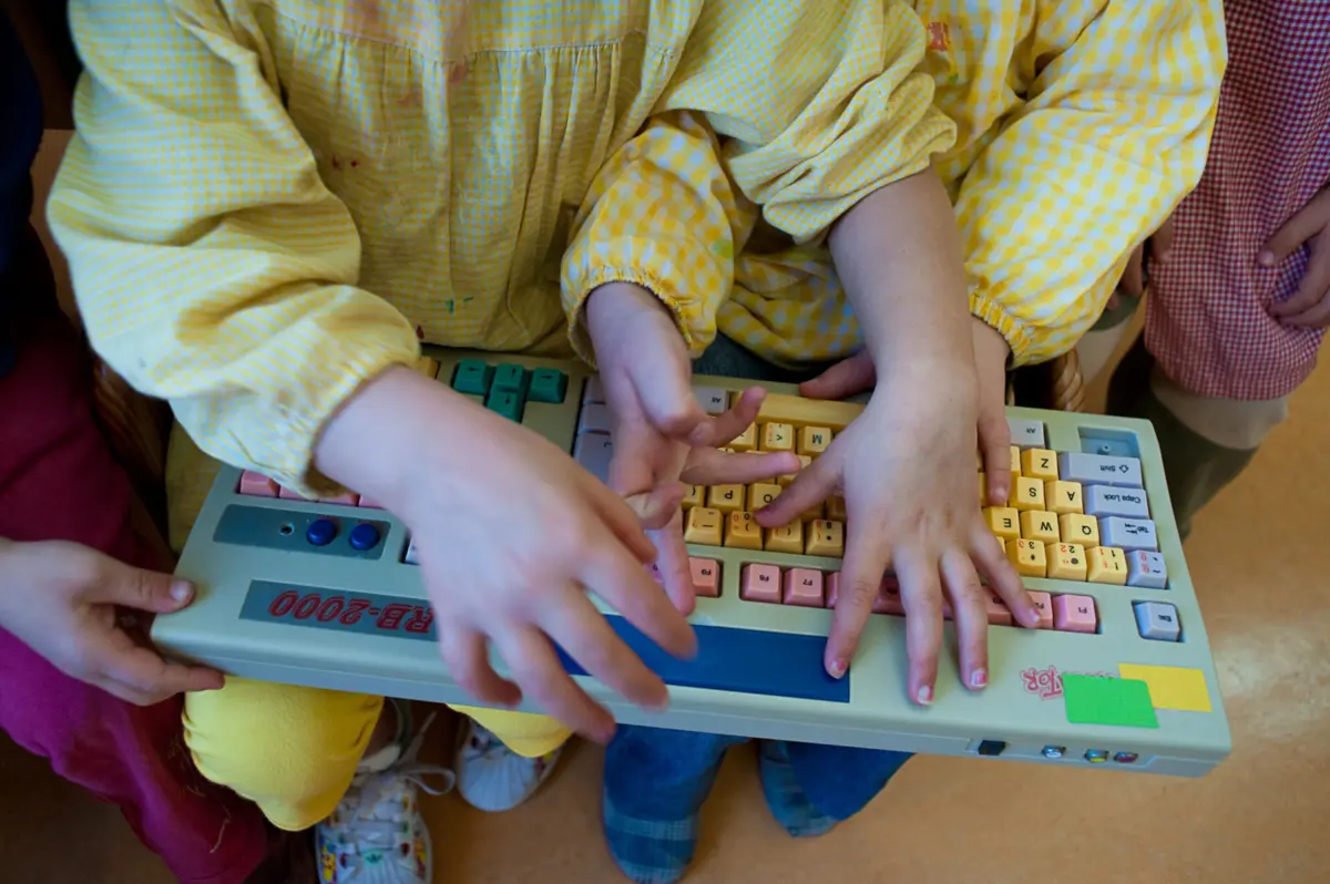 Imagem de contexto do artigo Mães alertam para "falta de apoio e de acompanhamento" a crianças autistas