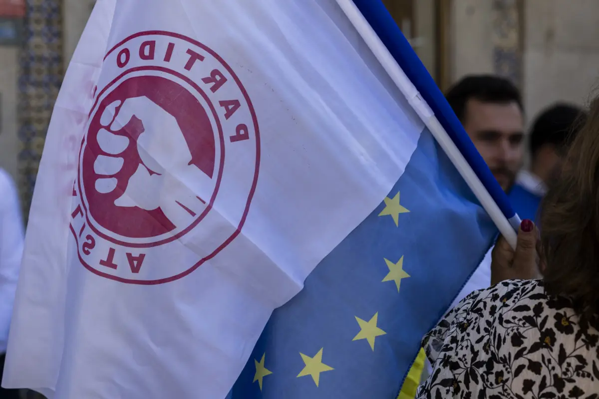 Imagem de contexto do artigo Salários, habitação e fim das propinas. O que propõem os candidatos à JS?