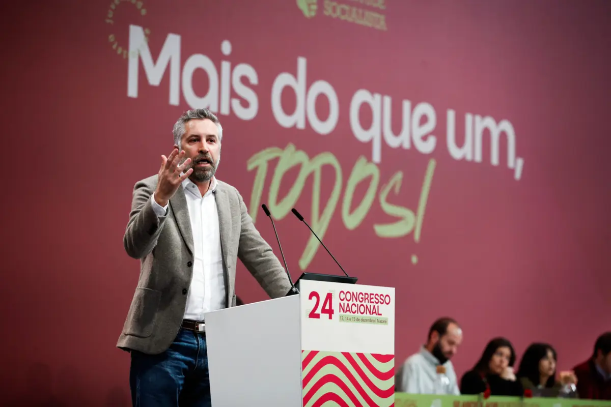 Imagem de contexto do artigo Pedro Nuno Santos aponta falta de “humanismo” a Governo que “não resolve, mas cria problemas”