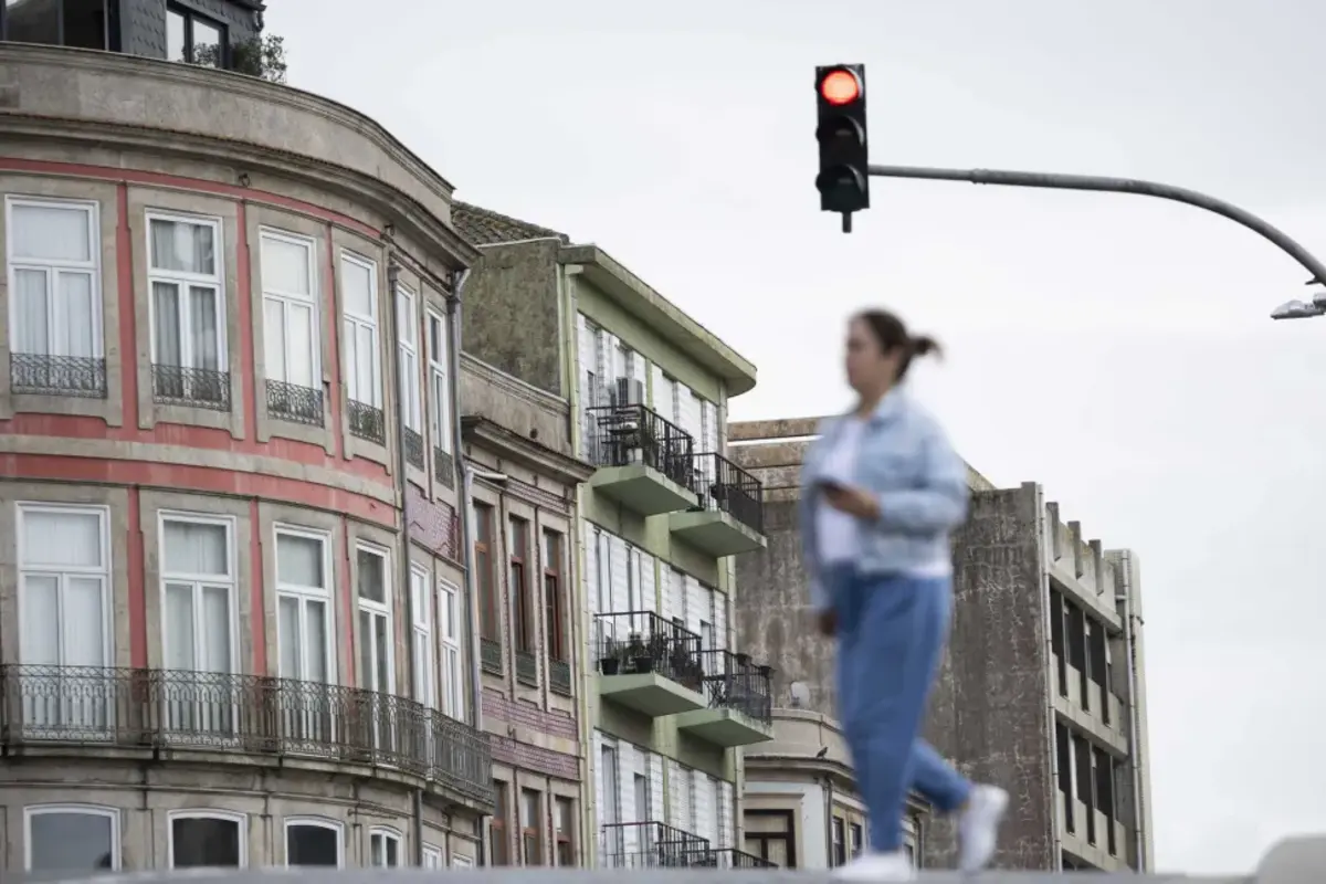 Imagem de contexto do artigo Prazo para pagar o IMI começa esta 4.ª feira. Famílias com reforço do desconto em 267 concelhos