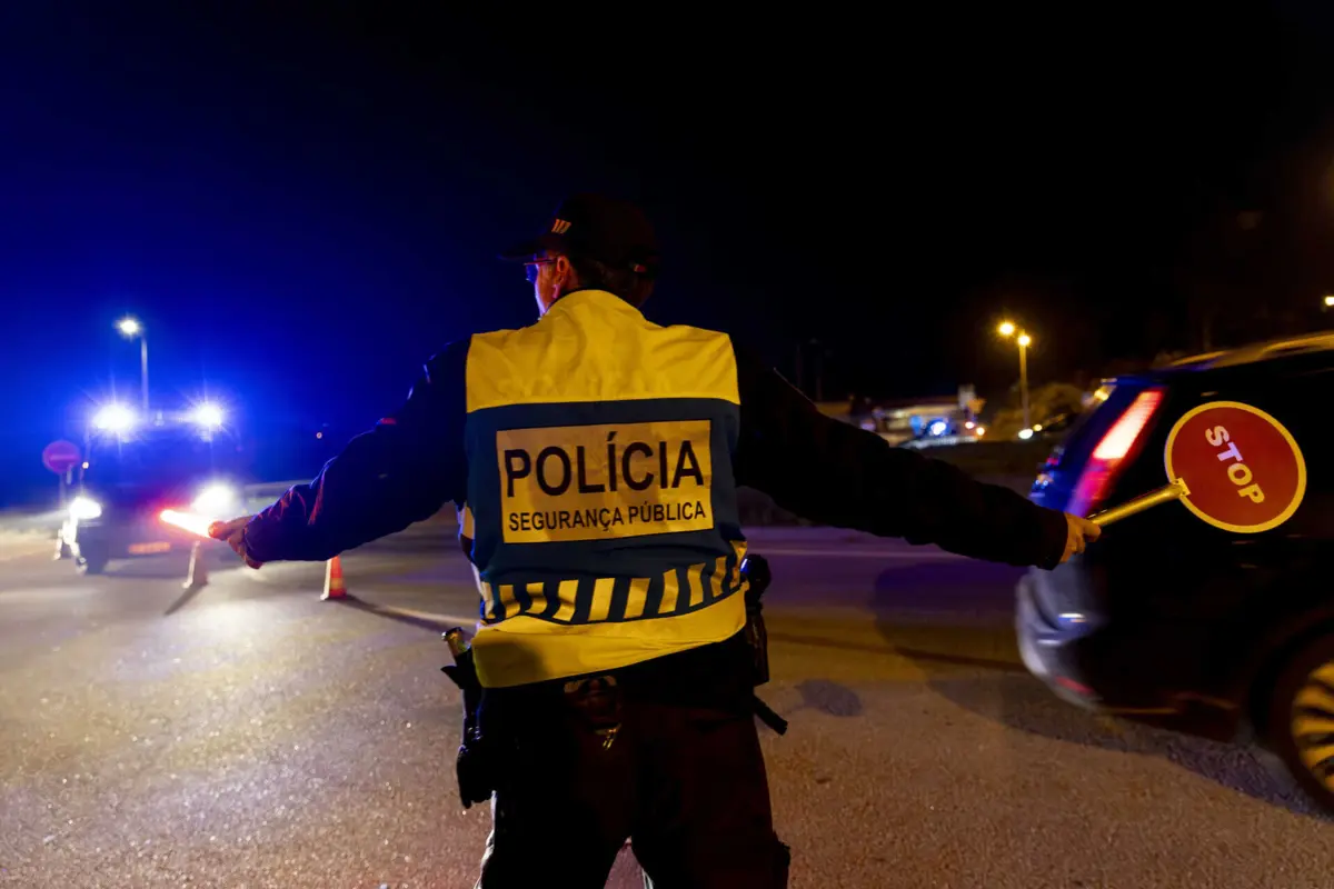 Imagem de contexto do artigo PSP deteve 438 pessoas e apreendeu 41 armas de fogo em cinco dias da operação Carnaval