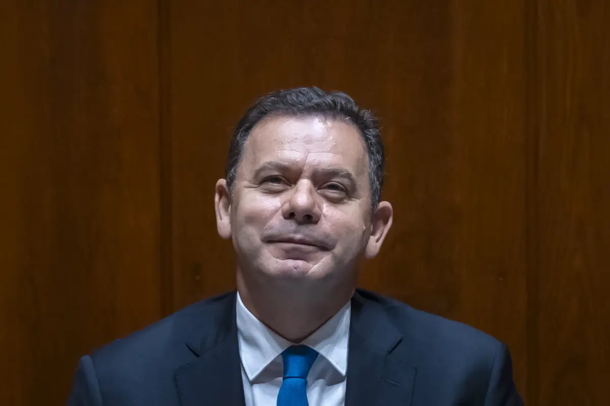 Imagem de contexto do artigo Primeiro-ministro desafia PS a acompanhar “regime de retorno mais ágil” de imigrantes ilegais