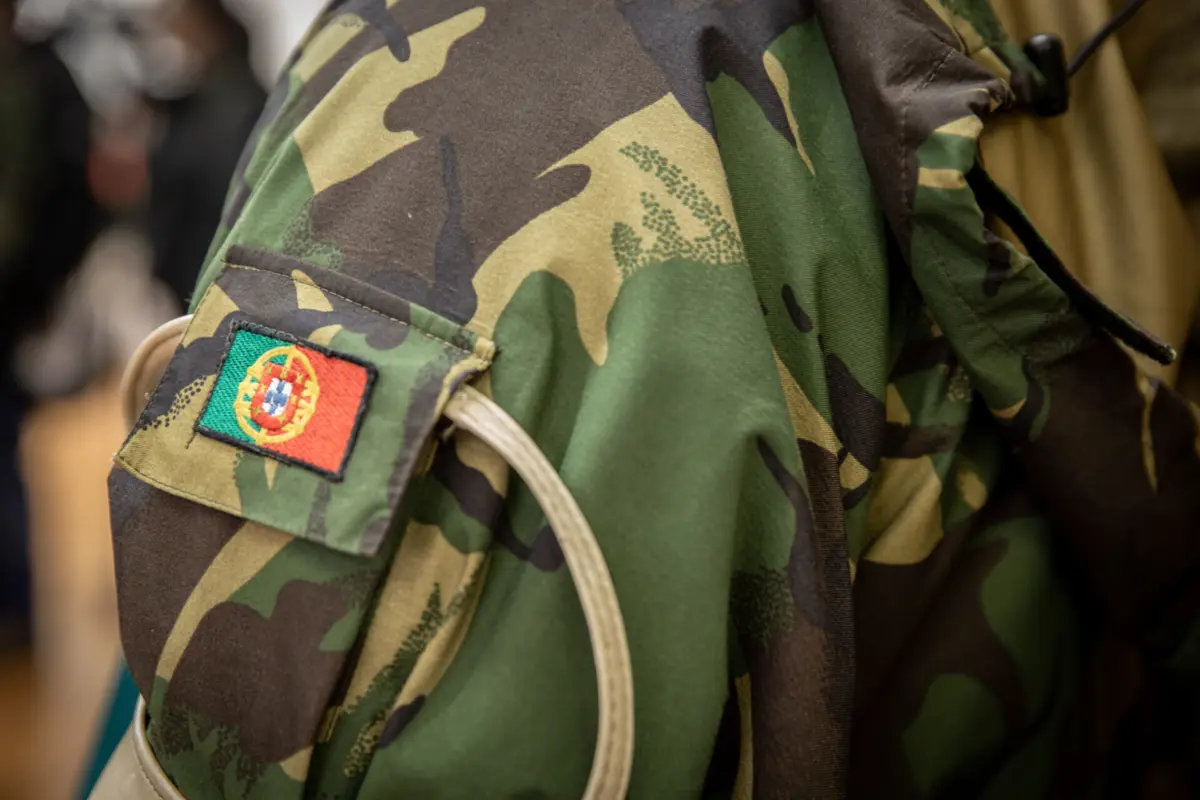 Imagem de contexto do artigo Militares admitem lutar por melhores carreiras, sem "aventureirismos"