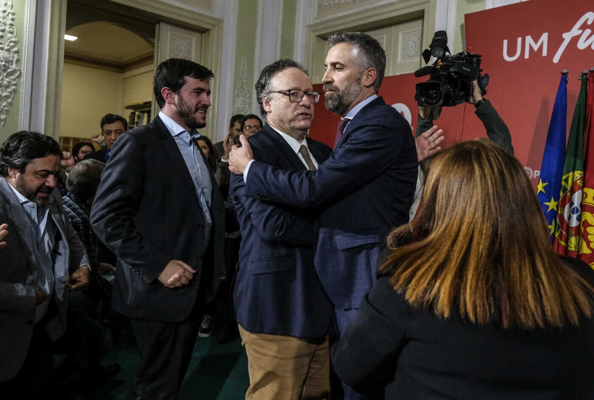 Imagem de contexto do artigo Pedro Nuno Santos escolhe Francisco Assis para encabeçar Comissão Nacional do PS