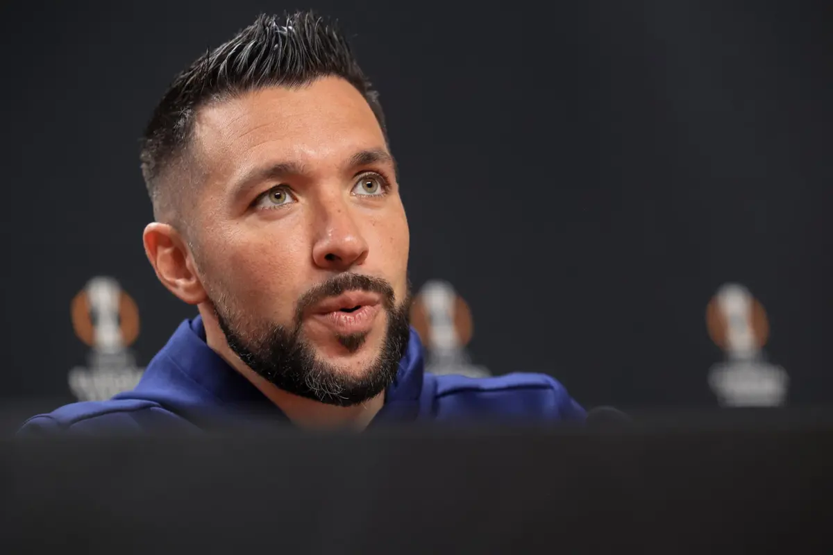 Farioli espera um jogo "muito físico", no qual os duelos individuais e as transições podem ser decisivos