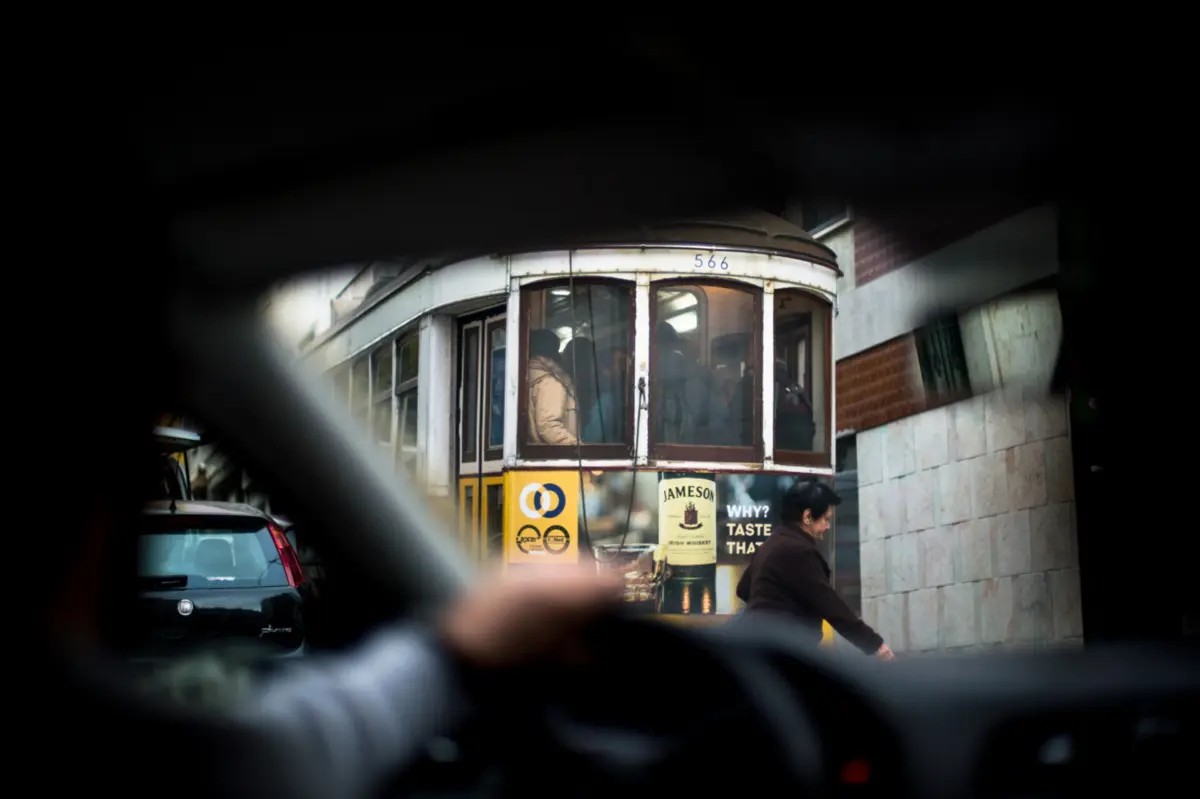 Imagem de contexto do artigo Média de 16 furtos por dia nos centros urbanos: carteiristas detidos pela PSP aumentam 43% em 2024