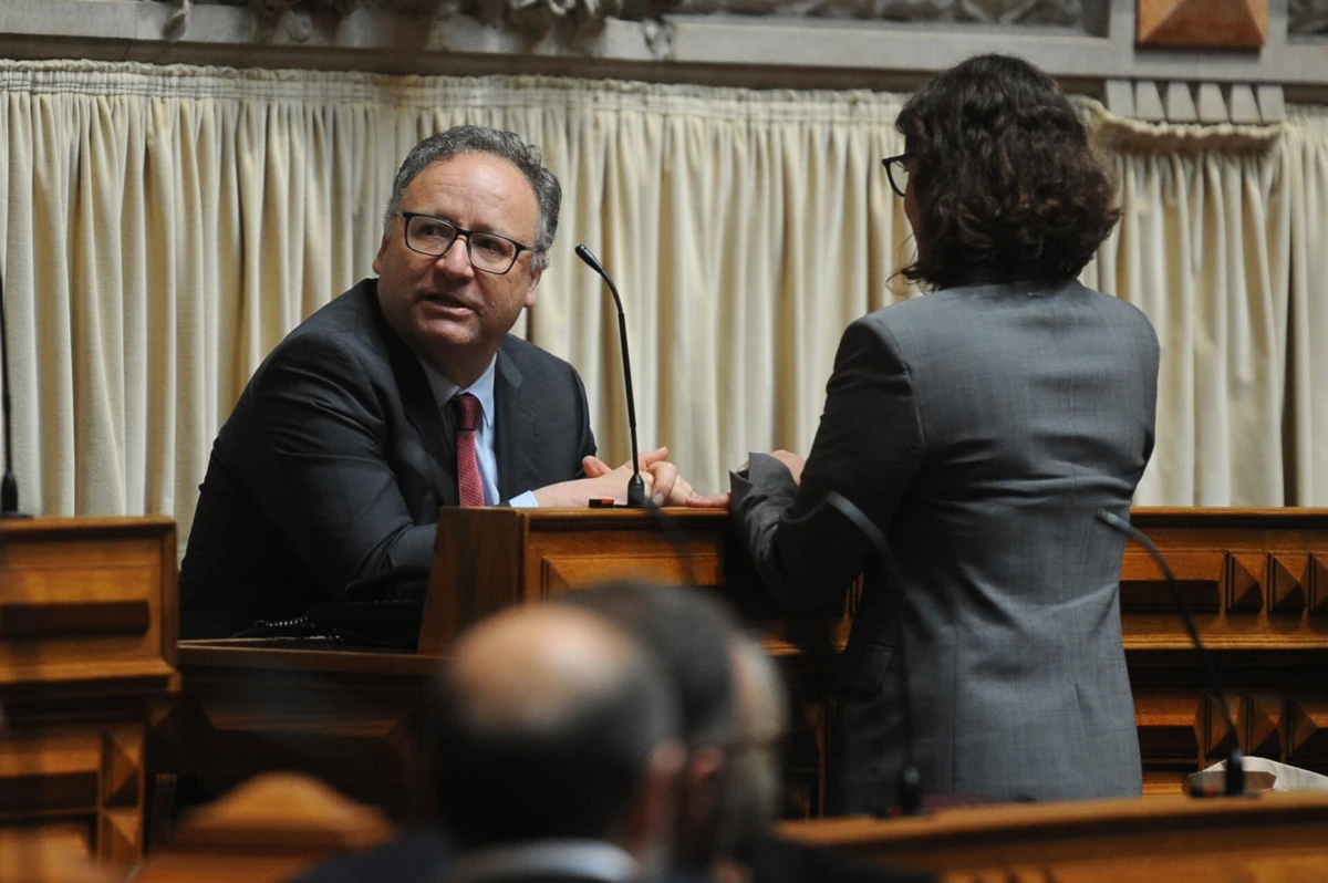 Imagem de contexto do artigo Eleição para presidente da AR: PS avança com Assis, PSD recandidata Aguiar-Branco e Chega apresenta Manuela Tender