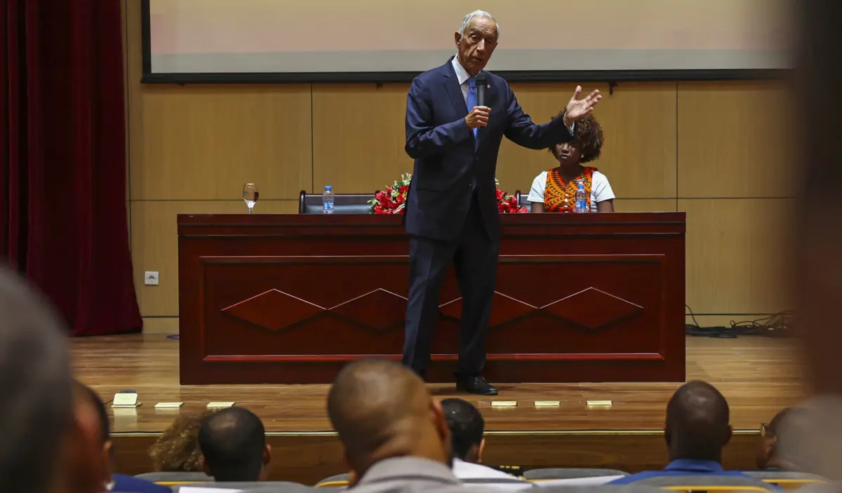 Imagem de contexto do artigo Marcelo aponta aos críticos. Rejeita estar "caquético" e avisa que ter razão antes do tempo "tem um preço"