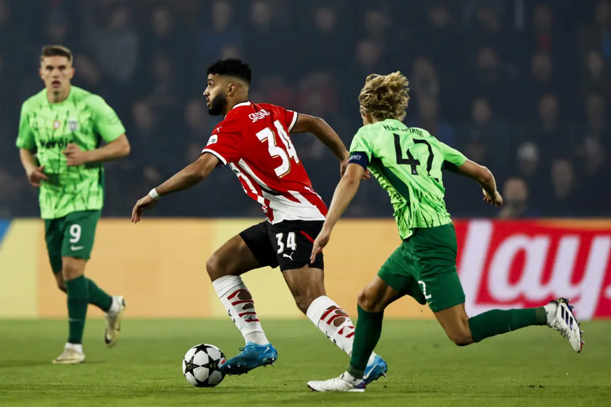 Imagem de contexto do artigo Leão meteu a pilha que faltava no final: Sporting empata com PSV na Champions. Veja os golos