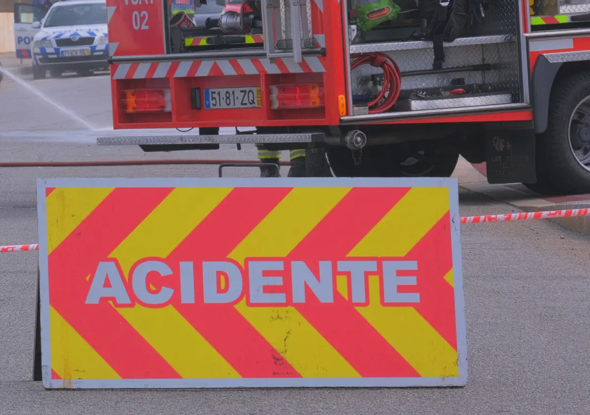 Imagem de contexto do artigo Acidente em cadeia na A2 faz sete feridos, três em estado grave