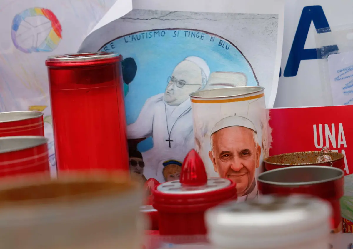 Francisco deseja paz a “todas as nações”