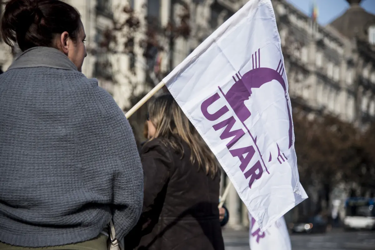 Imagem de contexto do artigo "Comportamentos mais subtis." UMAR quer prevenção da violência no namoro logo no jardim de infância