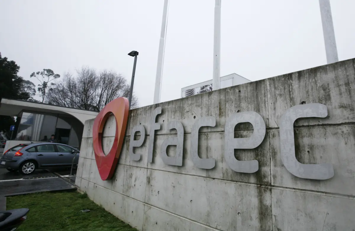 Imagem de contexto do artigo Trabalhadores da Efacec iniciam greve intercalada de duas horas por turno