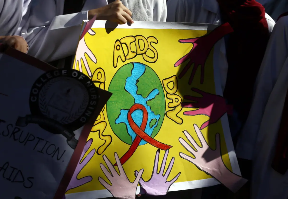 Imagem de contexto do artigo DGS rejeita discriminação e diz que publicou imagem disponibilizada pela ONUSIDA