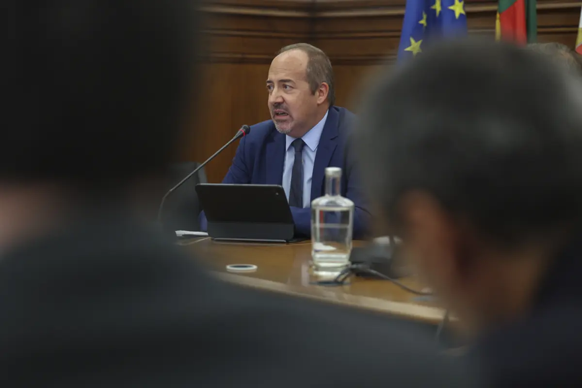 Imagem de contexto do artigo Parlamento dá parecer positivo a Santos Pereira para governador do BdP