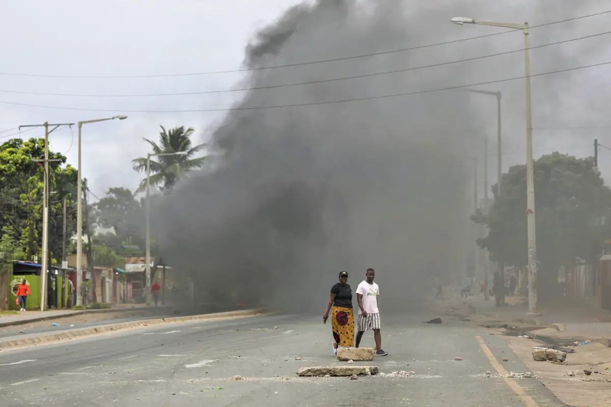 Imagem de contexto do artigo Moçambique vive "chacina" enquanto Portugal fala "da tragédia que é a mudança do treinador do Sporting"
