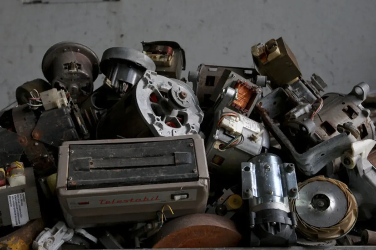 Imagem de contexto do artigo "Destralha a tua casa." Campanha do Electrão quer incentivar reciclagem de equipamentos elétricos