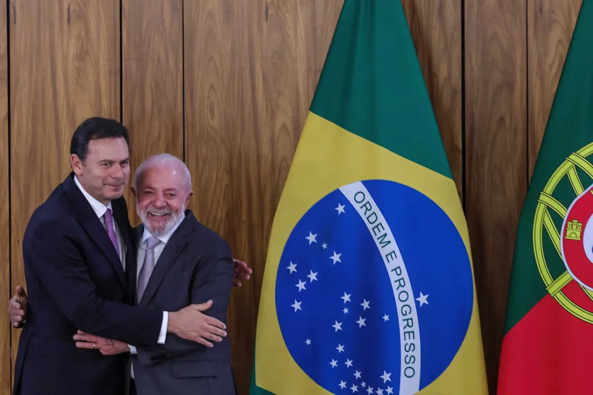 Imagem de contexto do artigo Montenegro promete a Lula da Silva defender na UE a implementação do acordo com Mercosul