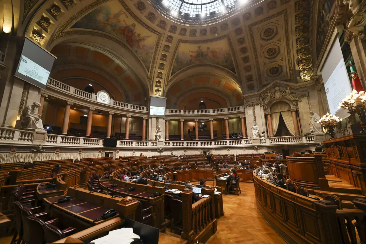 Na primeira sessão, os deputados irão eleger o próximo presidente da Assembleia da República