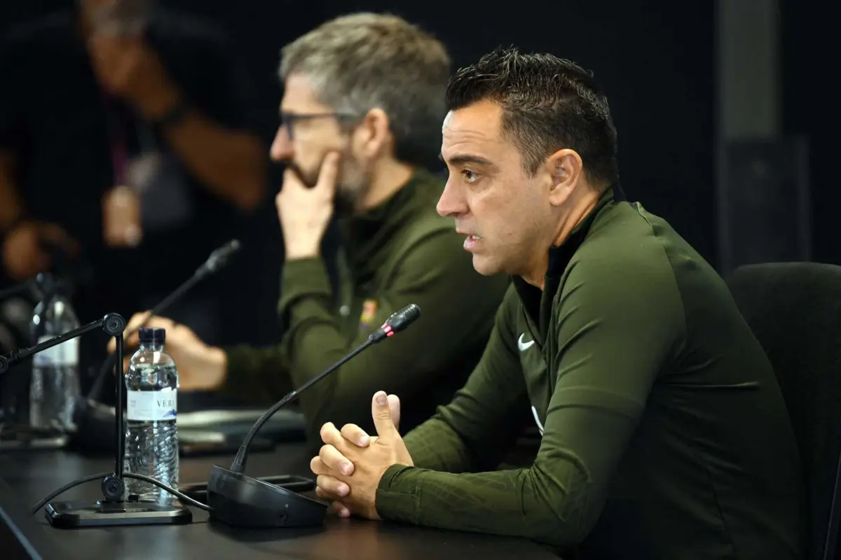 O treinador Xavi Hernández