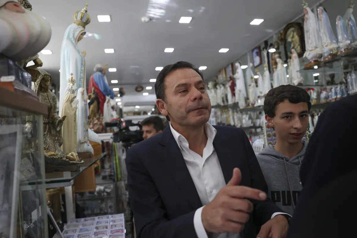 Imagem de contexto do artigo Montenegro felicita Leão XIV e deseja-lhe pontificado pleno de luz e humanismo