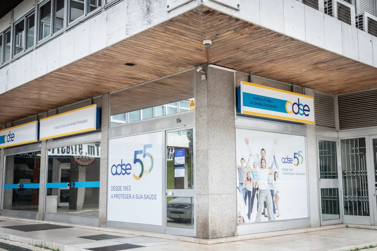 Imagem de contexto do artigo Partos, fraldas e consultas de psicologia. Novas tabelas de preços da ADSE entram esta 4.ª feira em vigor