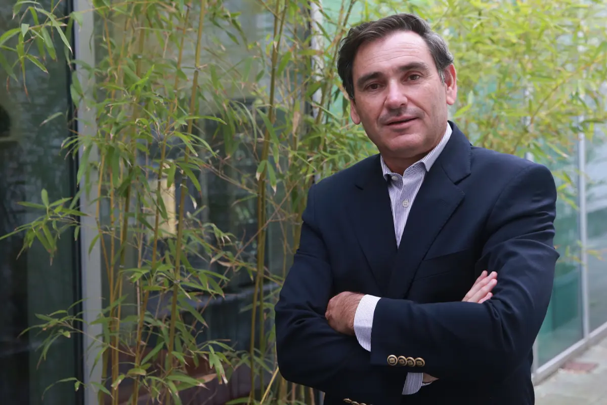 Imagem de contexto do artigo Junção da devastação dos incêndios com as tarifas: jovens agricultores temem impactos