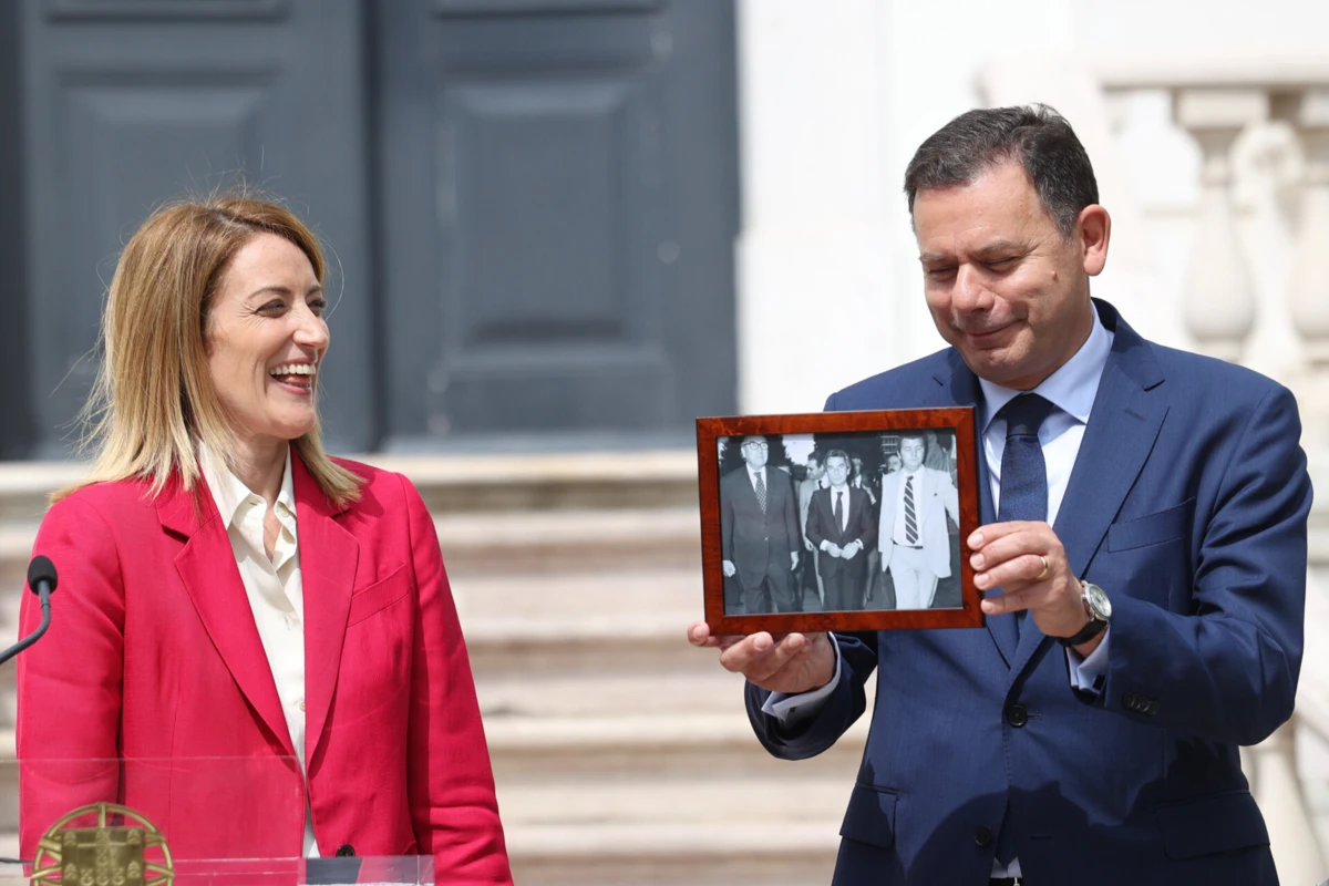 Imagem de contexto do artigo Metsola pede defesa da democracia perante "desinformação russa"