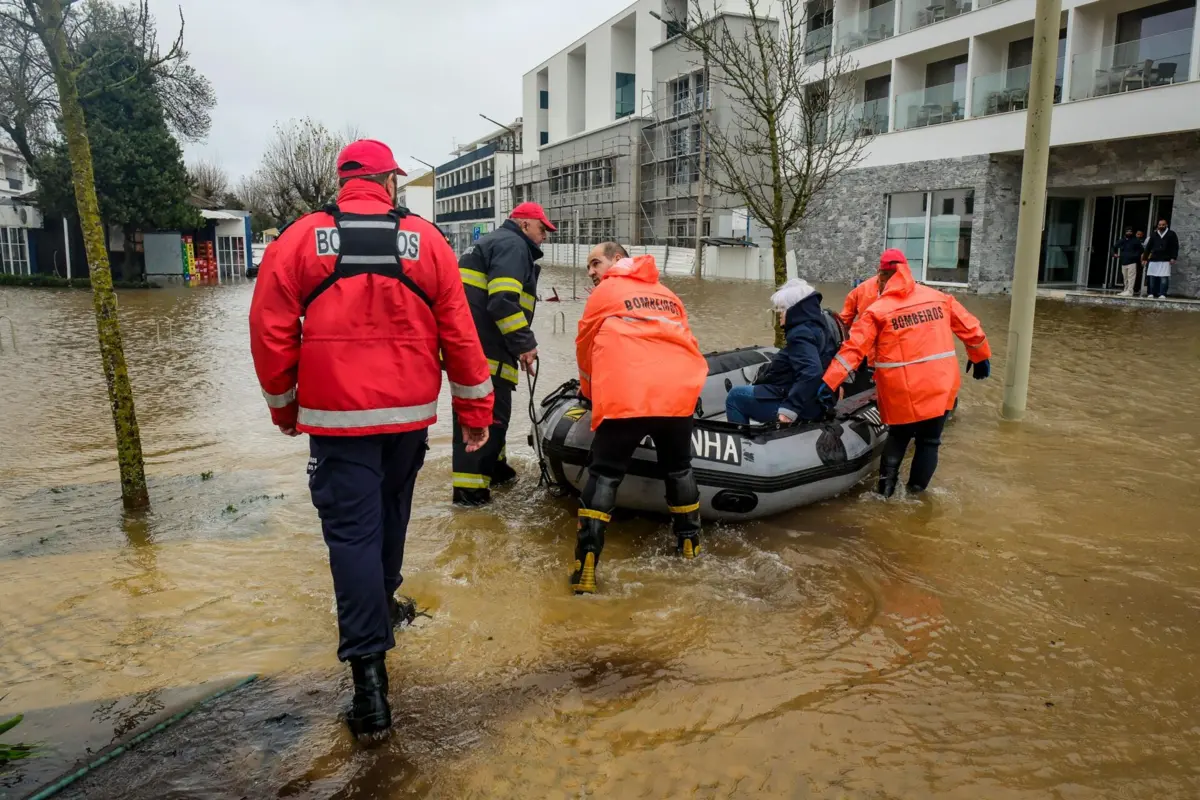 Imagem de contexto do artigo Governo decreta situação de calamidade nas zonas mais afetadas pela depressão Kristin