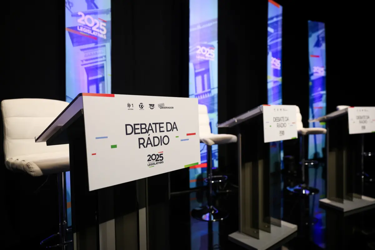 Imagem de contexto do artigo Spinumviva, Justiça, estabilidade governativa, apagão. Foi assim o Debate da Rádio