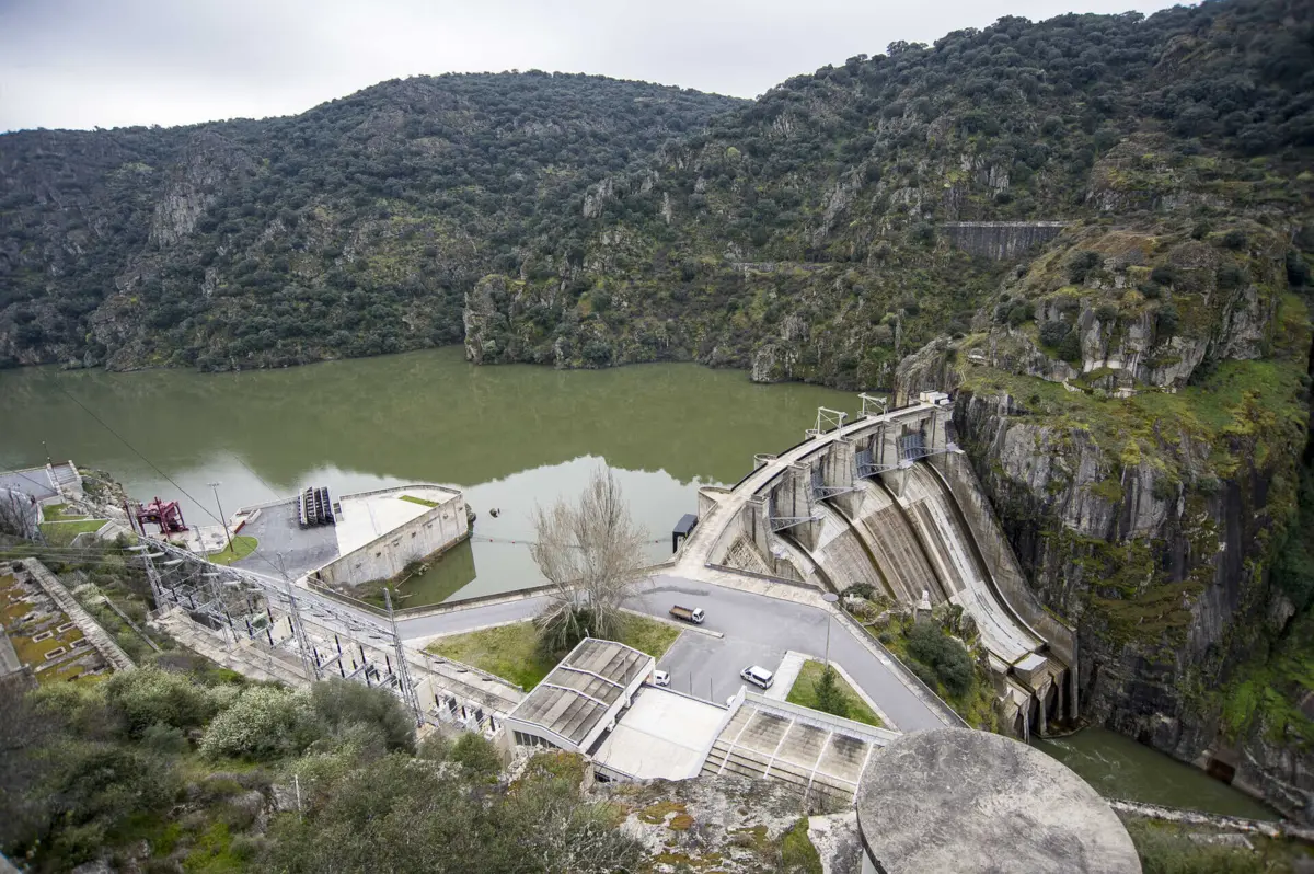 Imagem de contexto do artigo Movimento de Miranda exorta novo Governo a liquidar os impostos das barragens