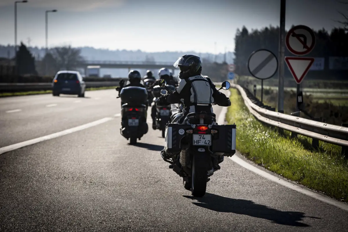 Imagem de contexto do artigo PSD quer retirar da lei inspeção de motociclos e reforçar segurança na estrada