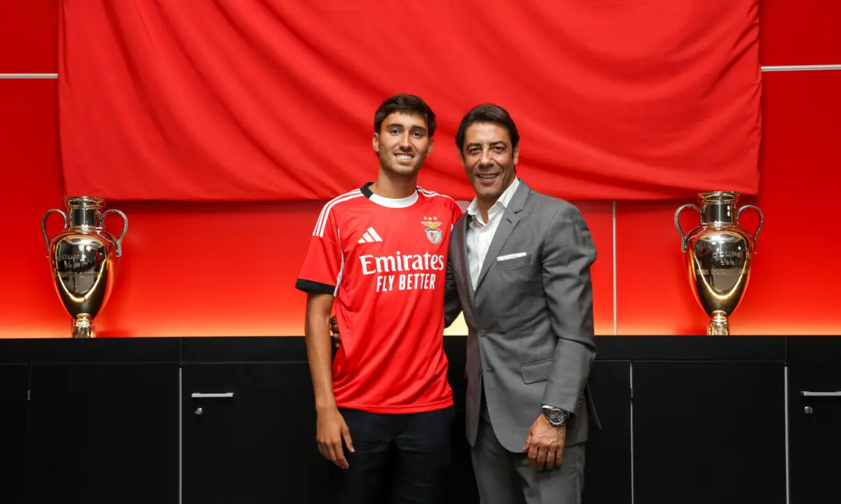 Imagem de contexto do artigo Rafael Obrador assina contrato de cinco anos com o Benfica