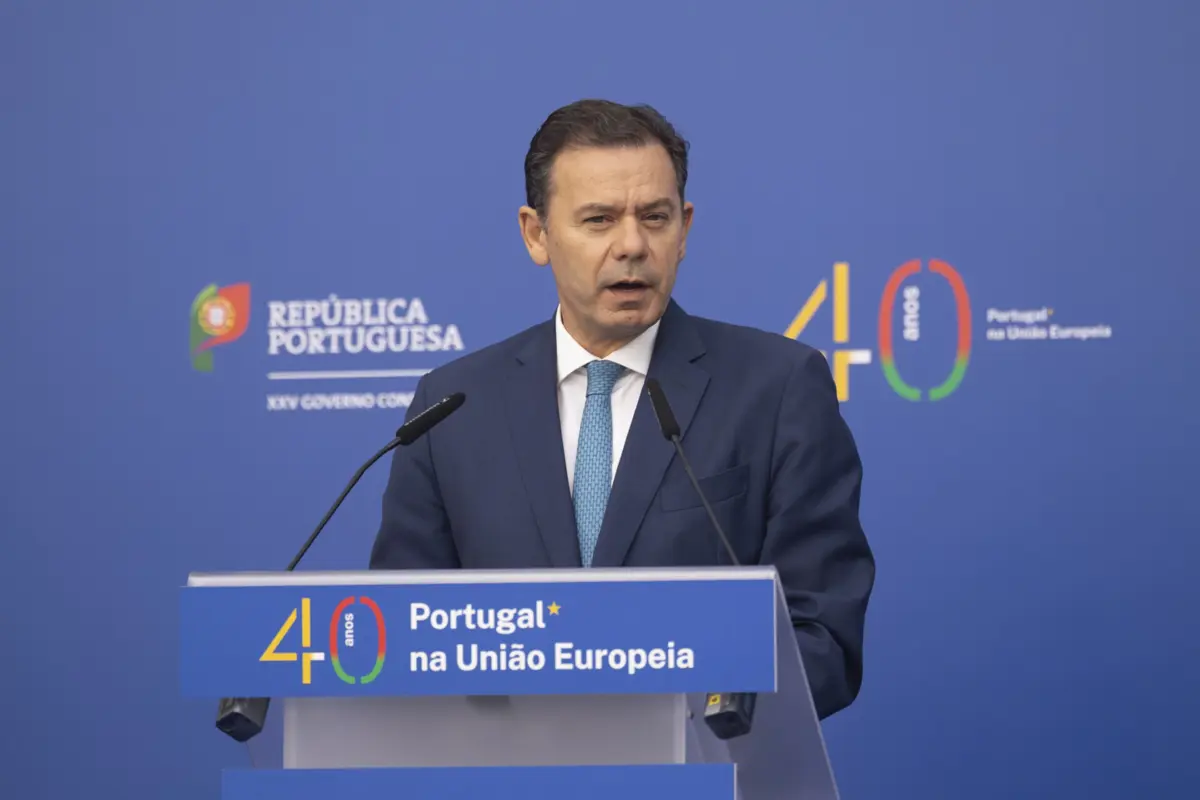 Imagem de contexto do artigo Governo propõe descidas do IRS entre 0,4% e 0,6% nas taxas dos primeiros oito escalões. Veja as simulações