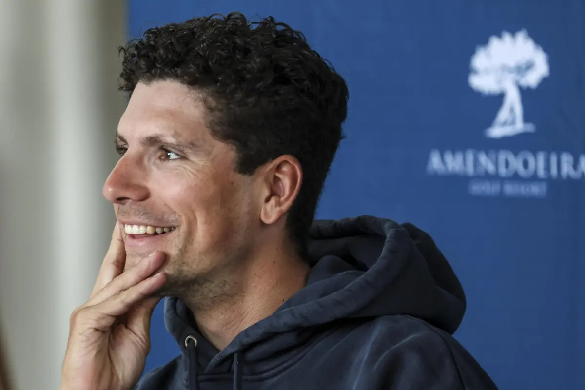 Imagem de contexto do artigo Com os olhos na Volta do Algarve, João Almeida vai aquecer as pernas em Valência