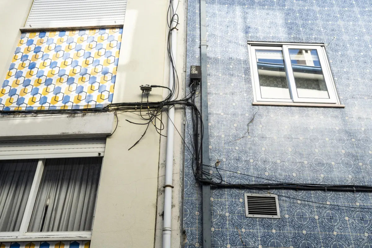 A taxa Euribor a seis meses, que passou a ser a mais utilizada em Portugal nos créditos à habitação com taxa variável, baixou para 2,972%