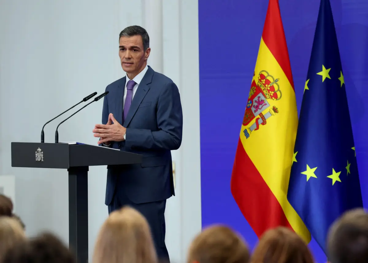 Imagem de contexto do artigo Pedro Sánchez diz apoiar o acordo comercial entre UE e EUA mas sem entusiasmo