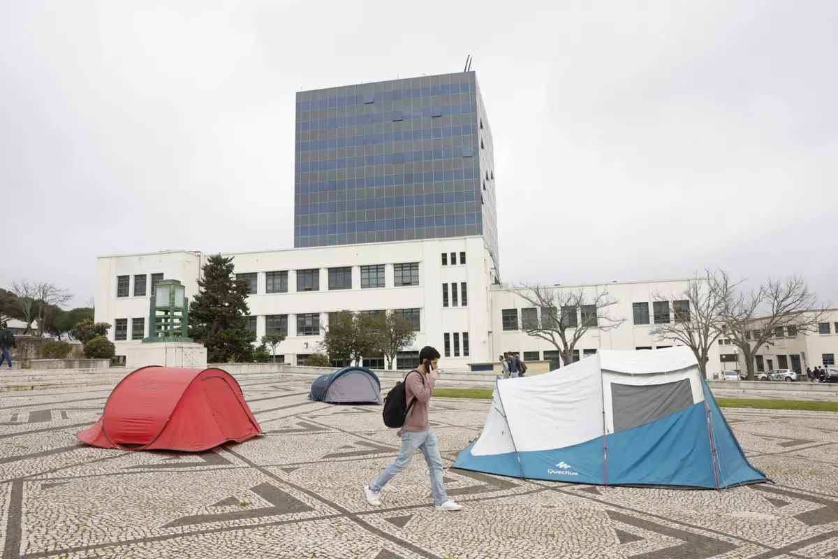 Imagem de contexto do artigo Governo admite atrasos no alojamento estudantil, mas atira culpas ao anterior Executivo