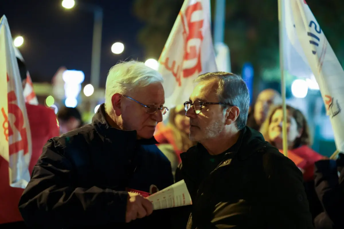 O secretário-geral da UGT, Mário Mourão (D) e o secretário-geral do SINTAP/FESAP, José Abraão (E), na greve geral