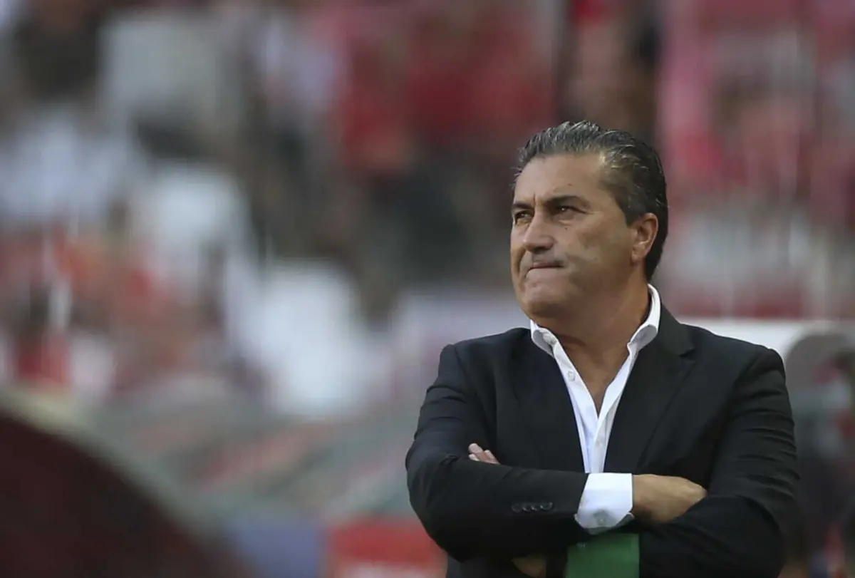 Imagem de contexto do artigo O bloco de notas de José Peseiro para a fase a eliminar da Taça das Nações Africanas