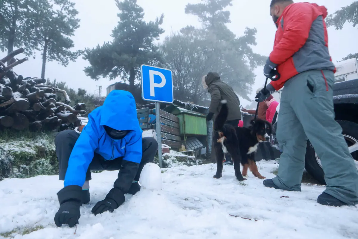 Estão encerrados os troços de Penhas da Saúde, Sabugueiro e Penhas Douradas no acesso à Torre
