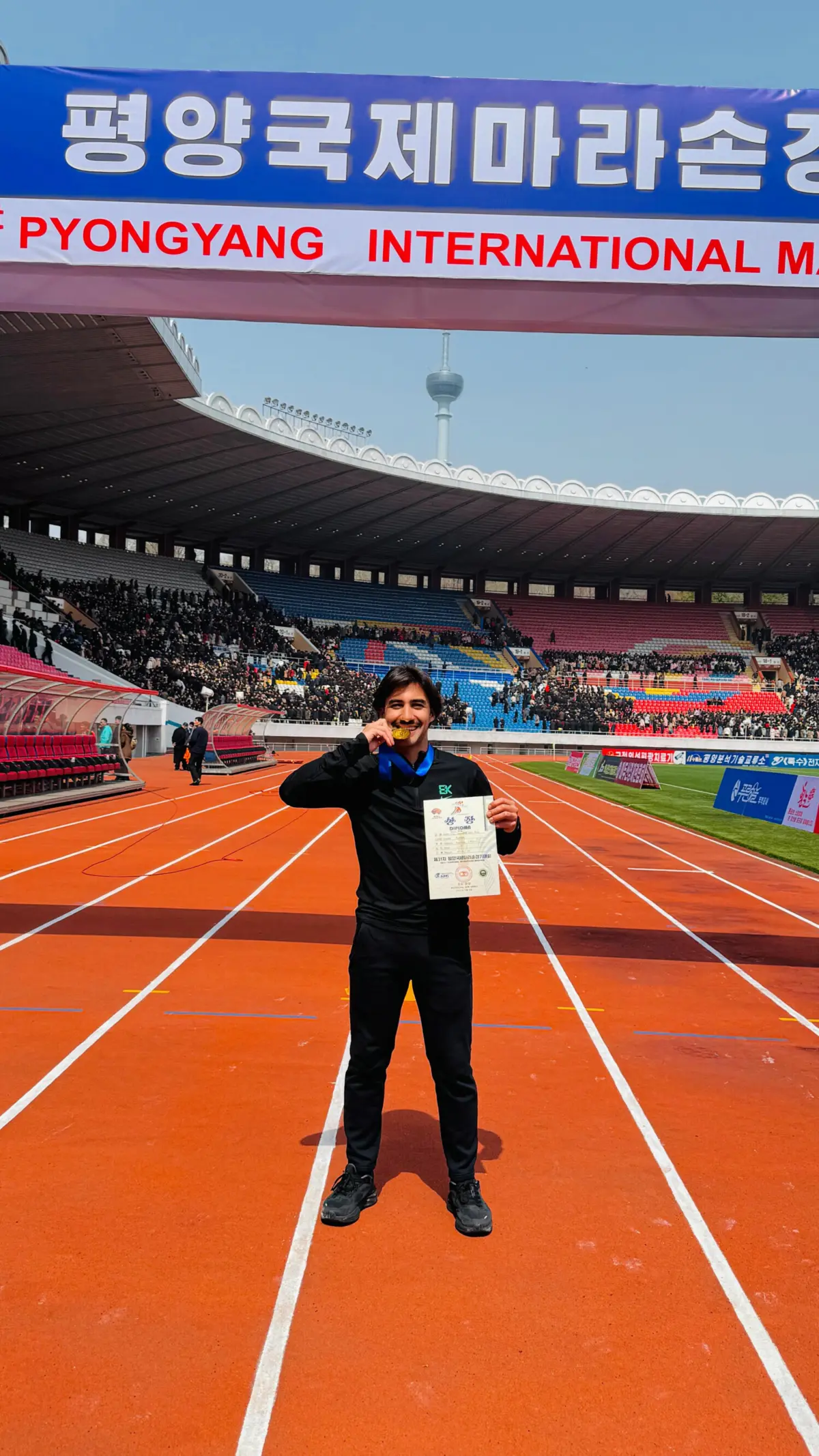 Imagem de contexto do artigo Primeiro português a entrar na Coreia do Norte em seis anos conquista o ouro em frente a Kim Jong-un e conta o que viveu