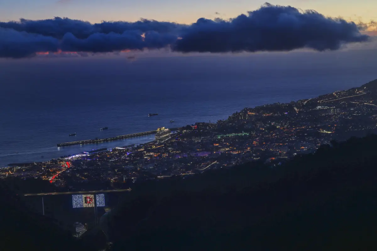 Imagem de contexto do artigo Madeira confirma fogo-de-artifício à meia-noite e ajusta animação devido à tempestade