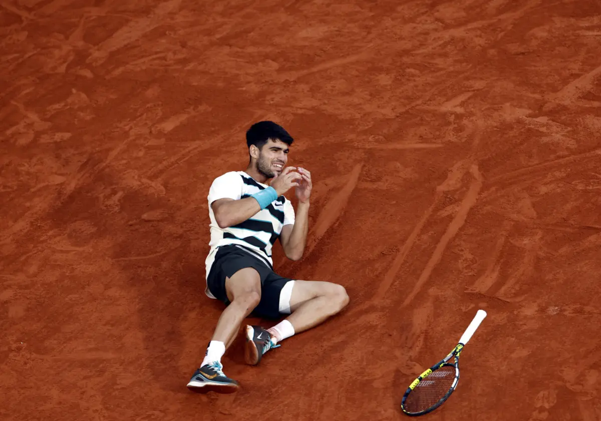 Imagem de contexto do artigo Jogo de loucos e a final mais longa de Roland Garros: Carlos Alcaraz reina em Paris