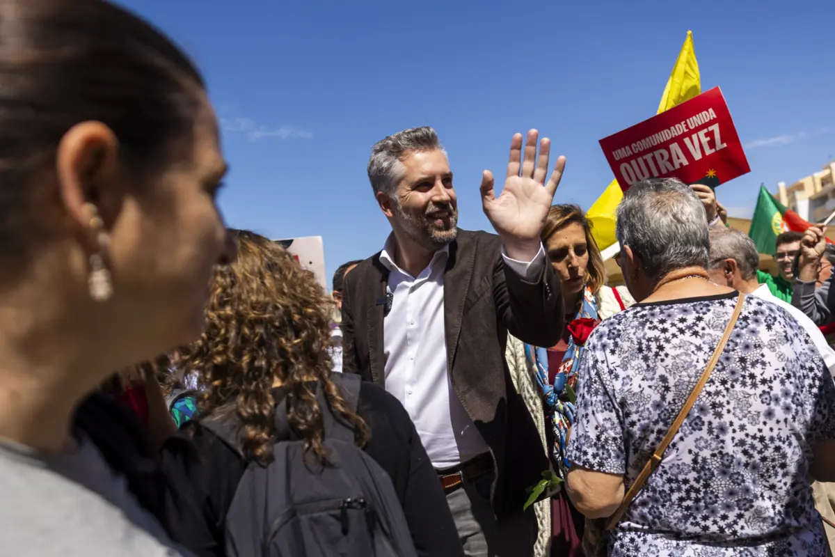 Imagem de contexto do artigo Pedro Nuno acusa Montenegro de "falta de realismo" e apela ao voto "de quem não quer AD a governar"