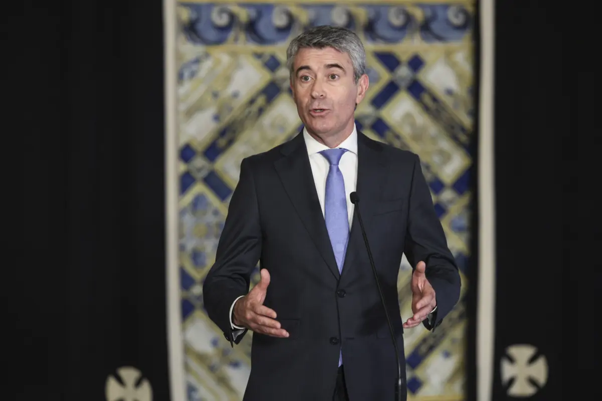 Imagem de contexto do artigo José Luís Carneiro aconselha primeiro-ministro a concentrar-se nas respostas à pobreza