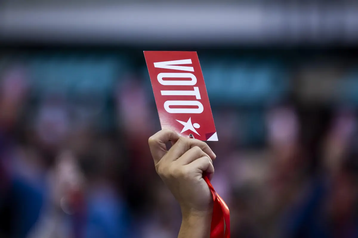 Imagem de contexto do artigo "Troikas costumam correr mal." Oposição interna do BE critica "ideia cosmética" com criação de nova secretária