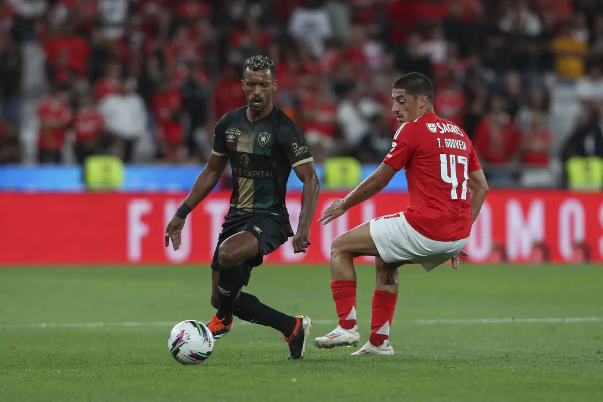 Imagem de contexto do artigo "Tudo tem um fim." Nani termina a carreira aos 38 anos